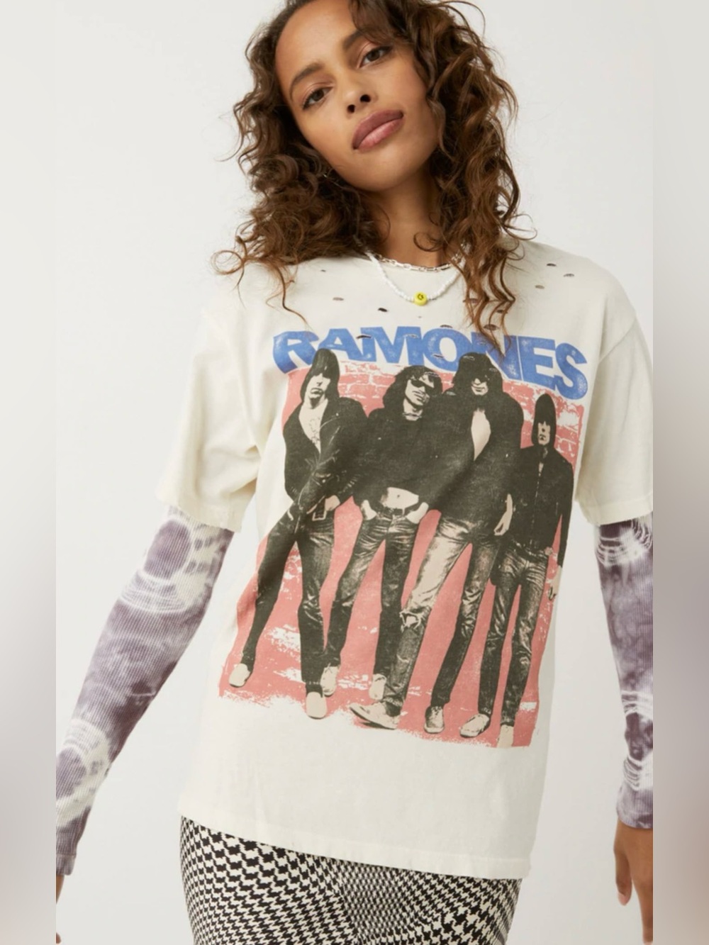 Daydreamer Ramones Graphic Tee in Stone Vintage